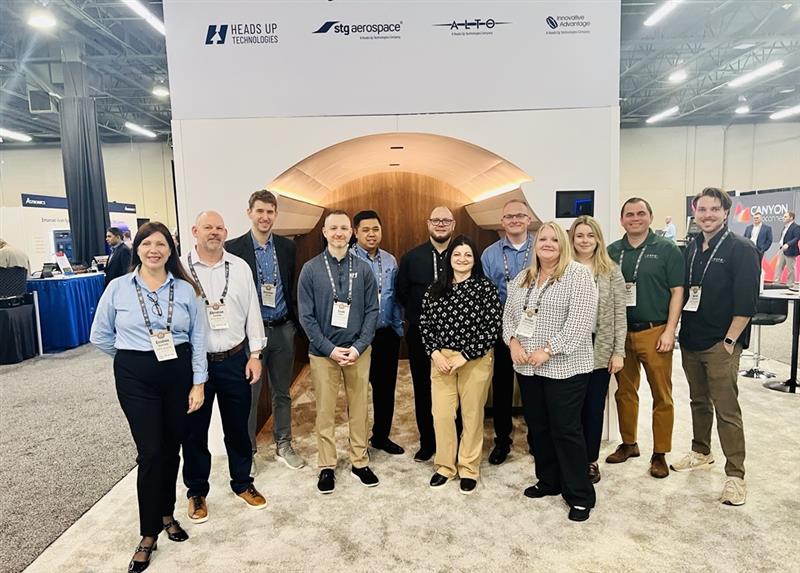 Heads Up Technologies team with STG Aerospace, ALTO, and Innovative Advantage representatives at the AEA National Convention booth